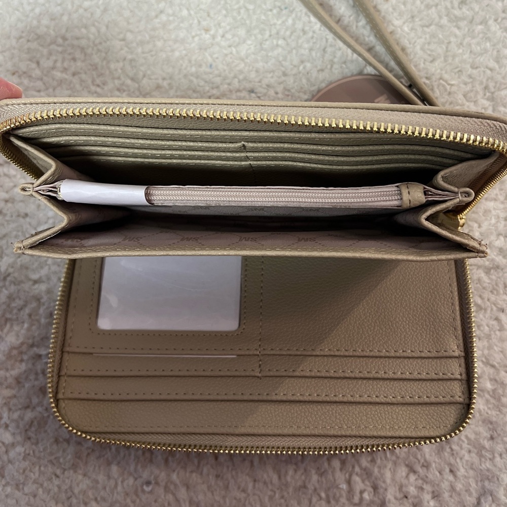 Steve Madden Taupe Pebble Wristlet Clutch - Picture 7 of 12